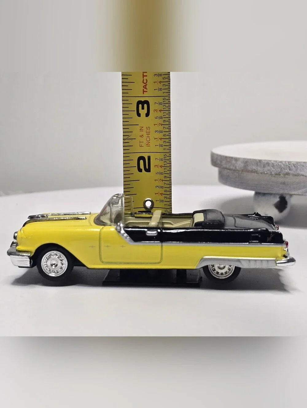 1955 Pontiac Starchief 1/43 Diecast Scale Model Car by NewRay China 2000